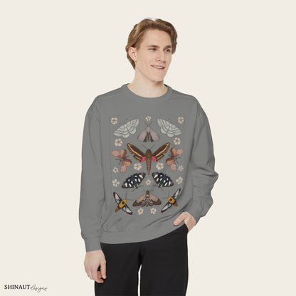 Garden moths crewneck in gray male model