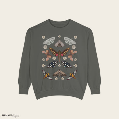 Garden moths crewneck in pepper