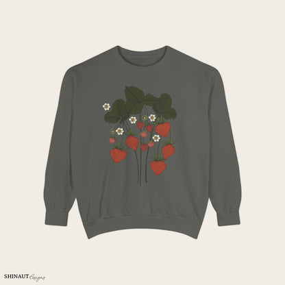 strawberry plant sweatshirt in pepper