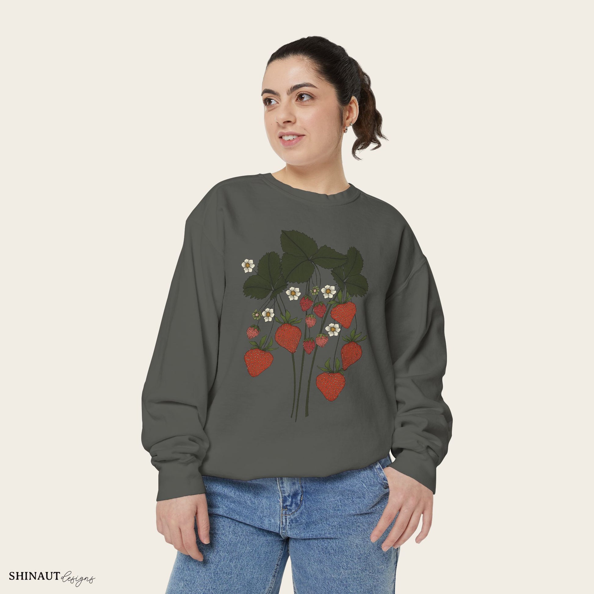 strawberry plant sweatshirt in pepper female model